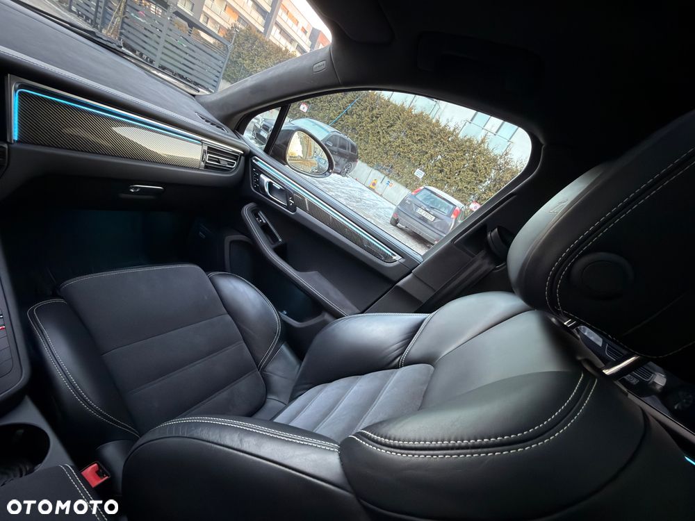 Porsche Macan - 28