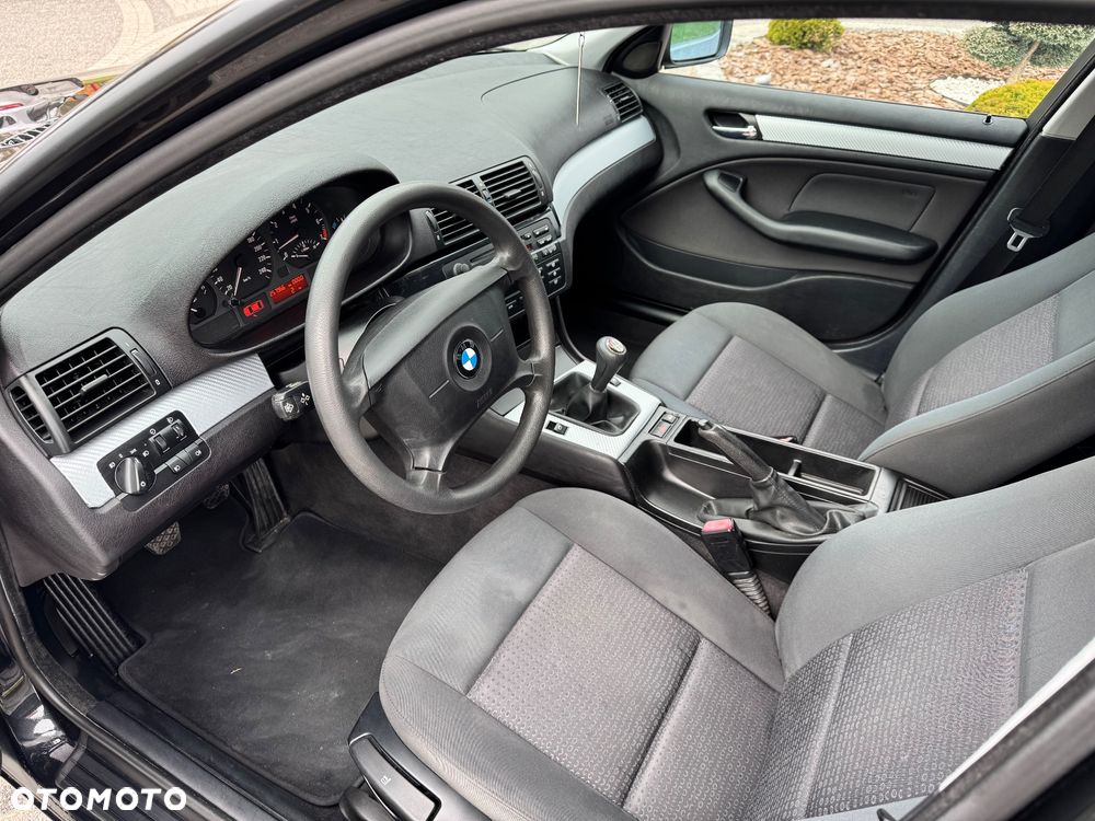 BMW Seria 3 318i - 10