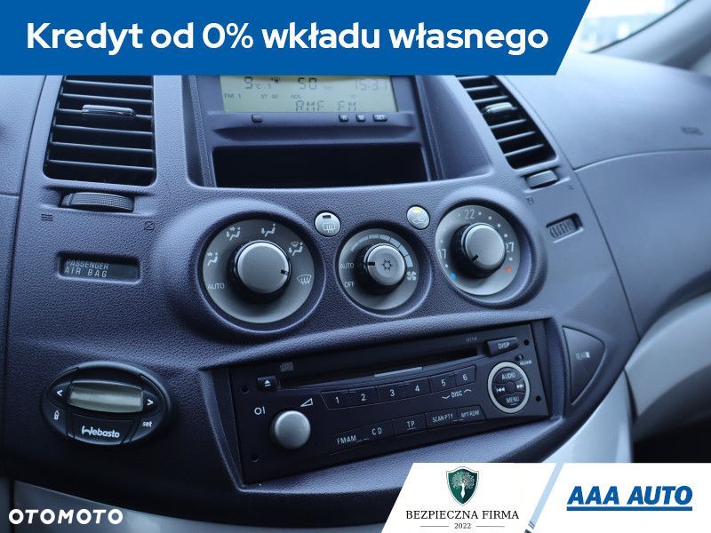 Mitsubishi Grandis - 13