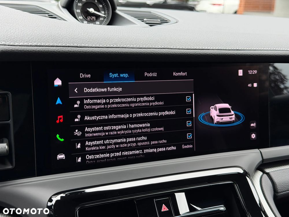 Porsche Panamera 4 - 29