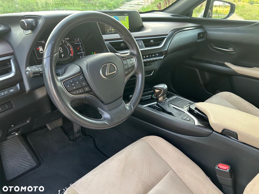 Lexus UX 200 GPF Business 2WD - 28
