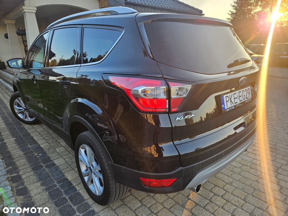 Ford Kuga 1.5 EcoBoost 2x4 Titanium - 16