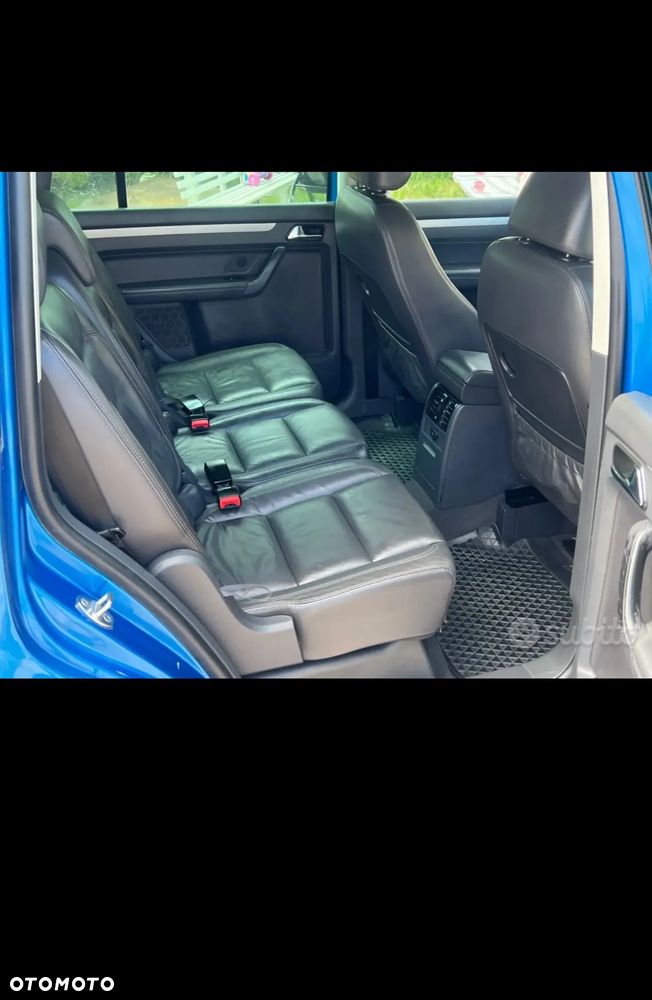 Volkswagen Touran 2.0 FSI Highline - 7