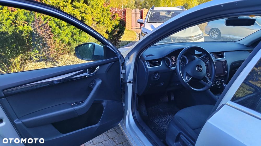 Skoda Octavia 2.0 TSI Style DSG - 6
