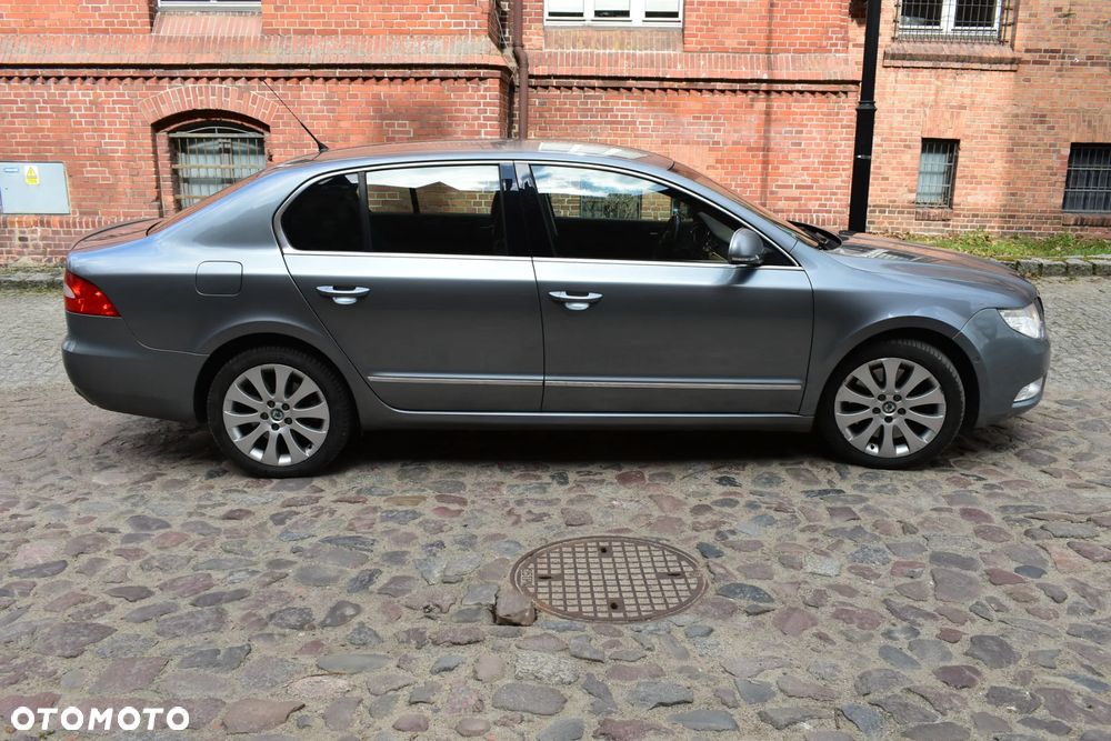 Skoda Superb 3.6 V6 4x4 DSG Elegance - 27