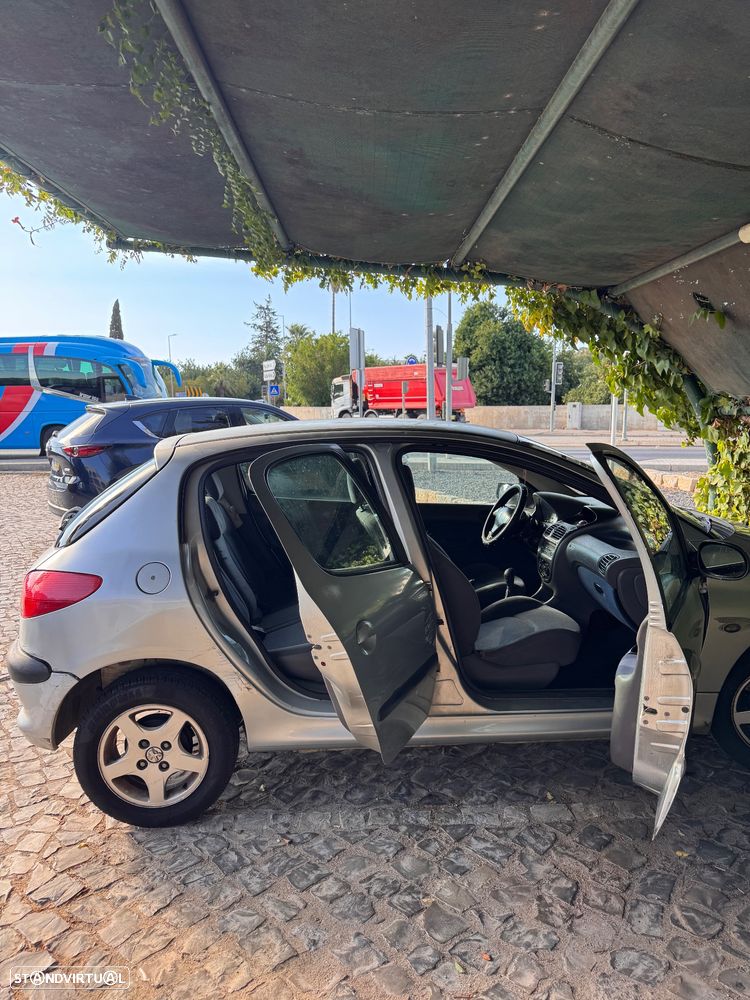 Peugeot 206 - 19