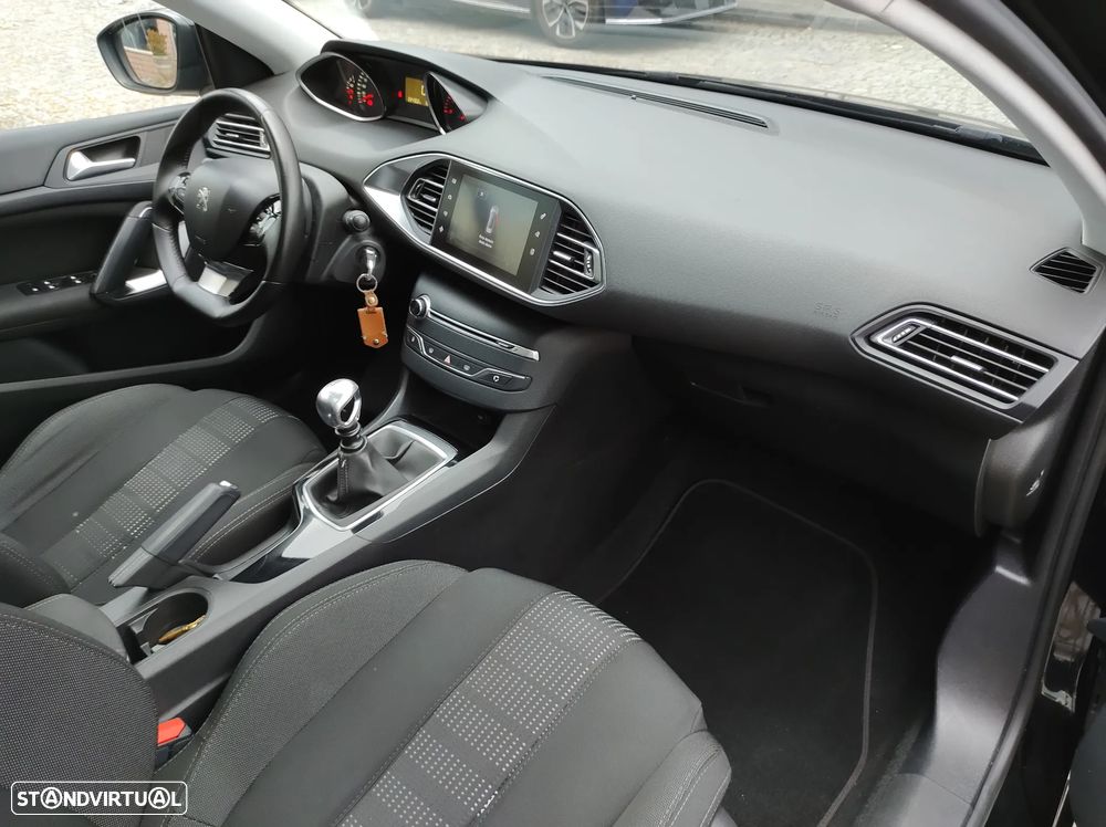 Peugeot 308 SW BlueHDi 120 Stop & Start Allure - 17