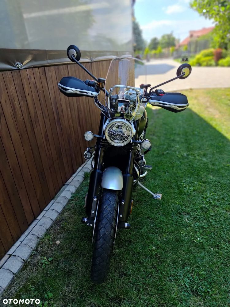 Triumph Scrambler - 5