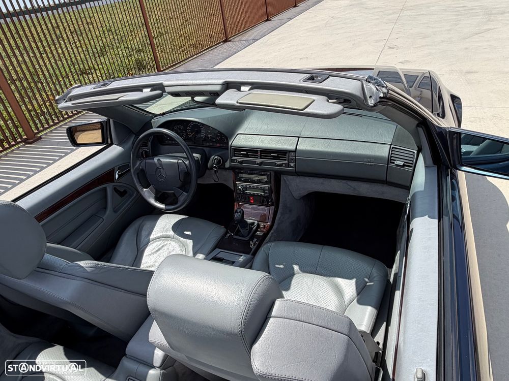 Mercedes-Benz SL 320 - 22