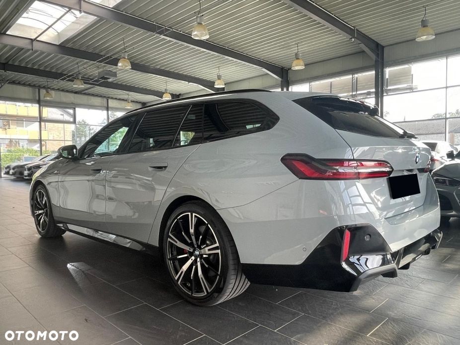 BMW Seria 5 540d xDrive mHEV M Sport - 6