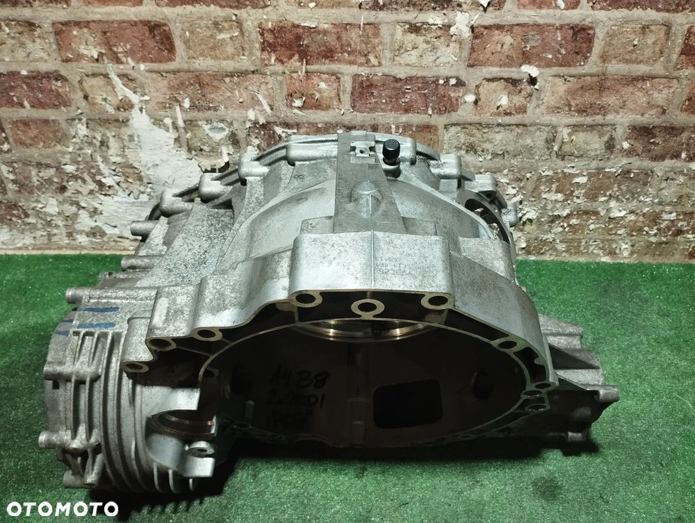 OBUDOWA DZWON SKRZYNI BIEGÓW MULTITRONIC 0AW301103R AUDI 2.0 TDI KOD: PCG - 3