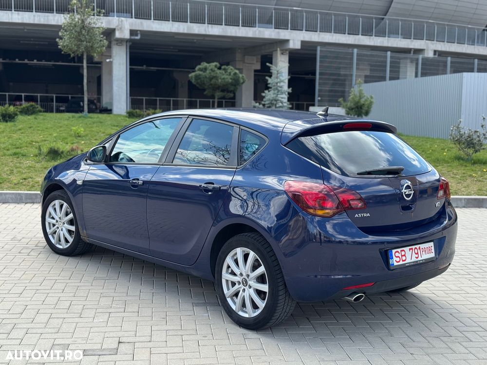 Opel Astra 2.0 CDTI Automatik Exklusiv - 5