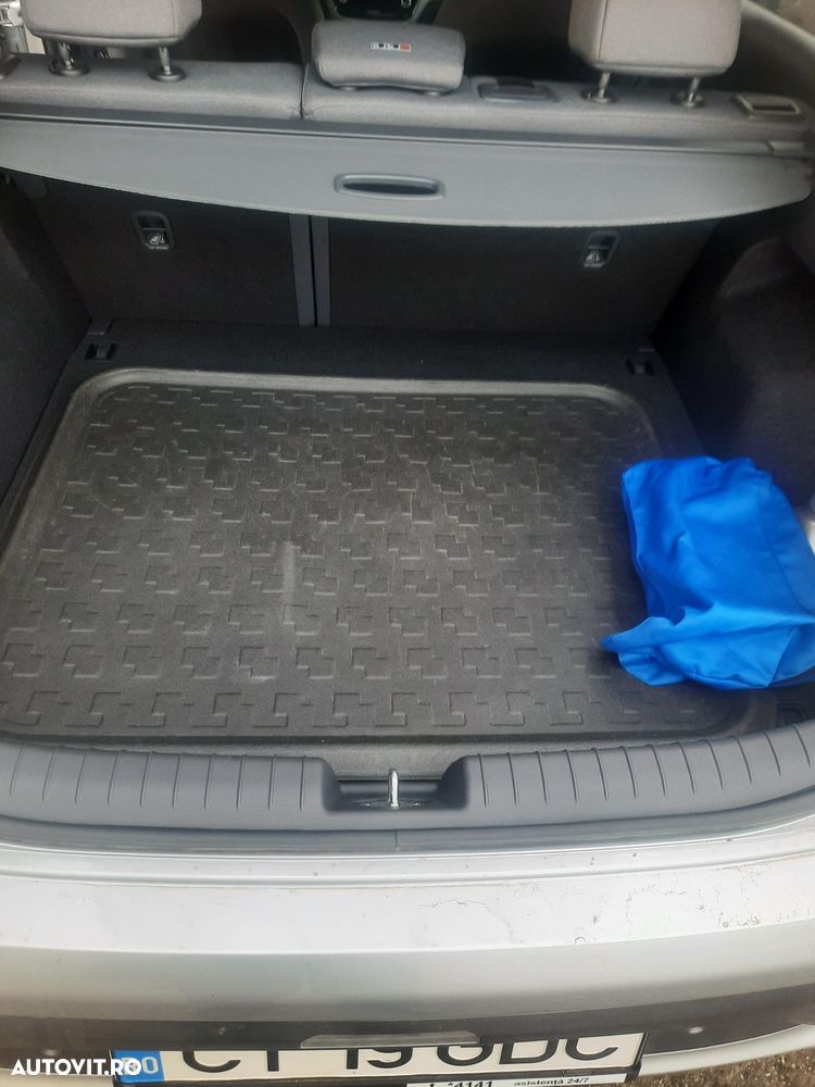 Hyundai IONIQ - 13