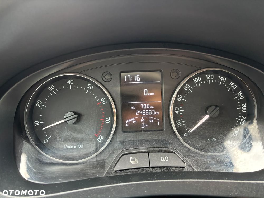 Skoda RAPID 1.2 TSI Ambition - 9