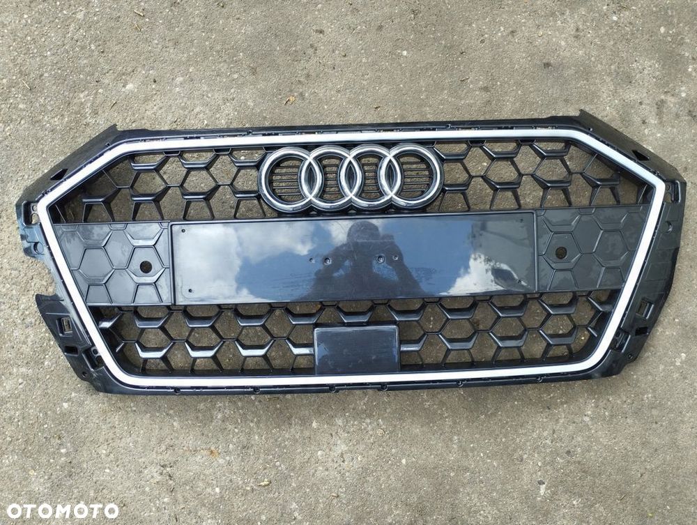 Grill Atrapa Audi A1 II 2 82A S-line 82A853651B - 1