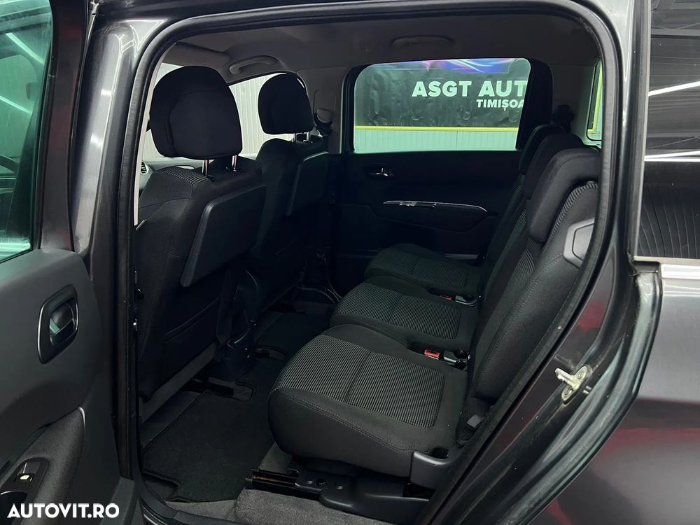 Peugeot 5008 - 14