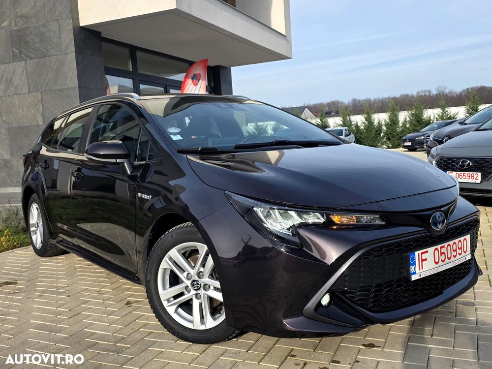 Toyota Corolla 1.8 Hybrid Touring Sports Business Edition - 1