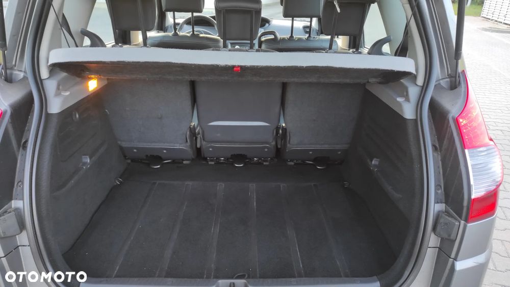 Renault Scenic 1.9 dCi FAP Conquest - 15