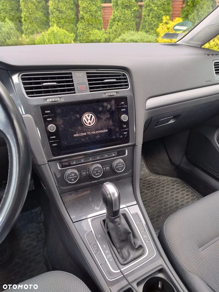 Volkswagen Golf 1.5 TSI BMT Evo Comfortline DSG - 12