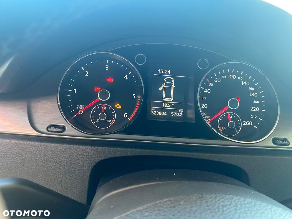 Volkswagen Passat - 8