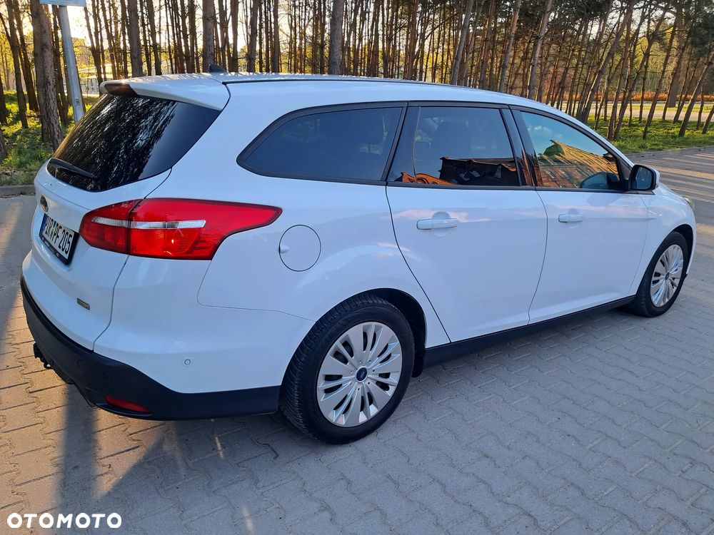 Ford Focus ver-1-5-ecoboost-start--stopp--system-business-edition - 8