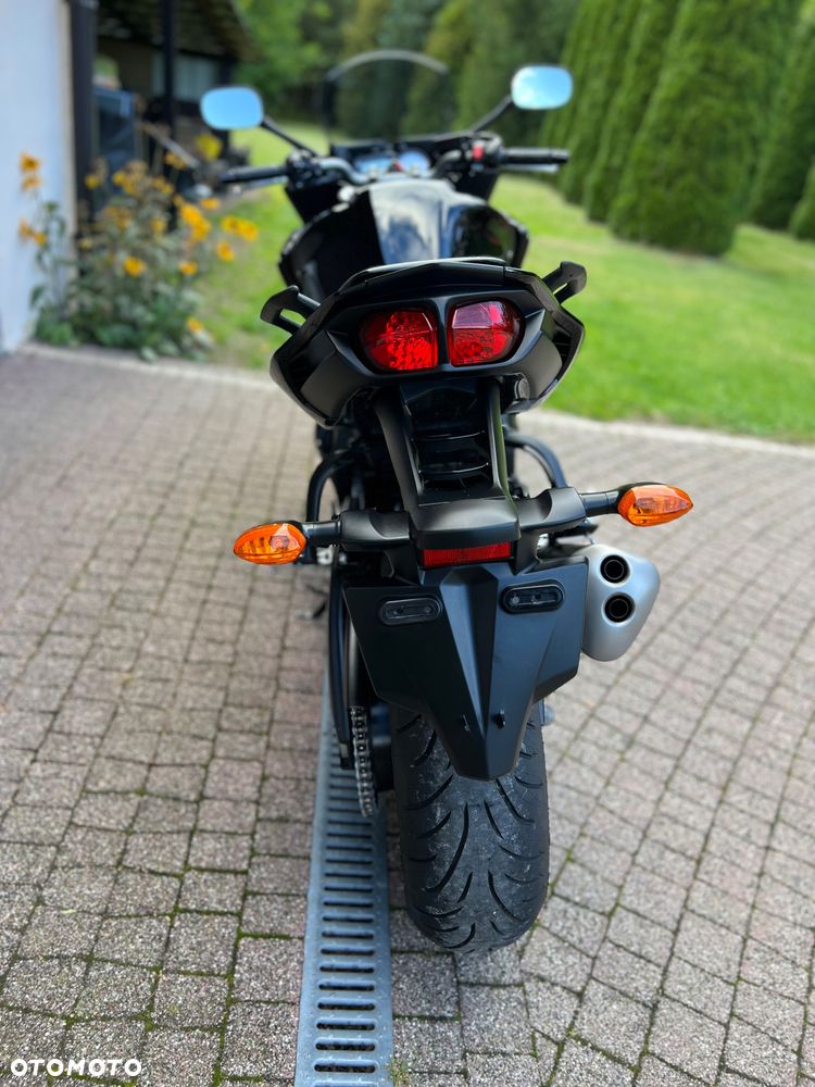 Yamaha FZ8 - 18