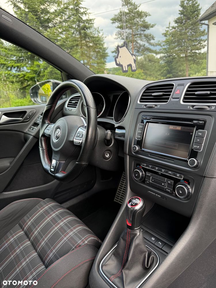 Volkswagen Golf - 39