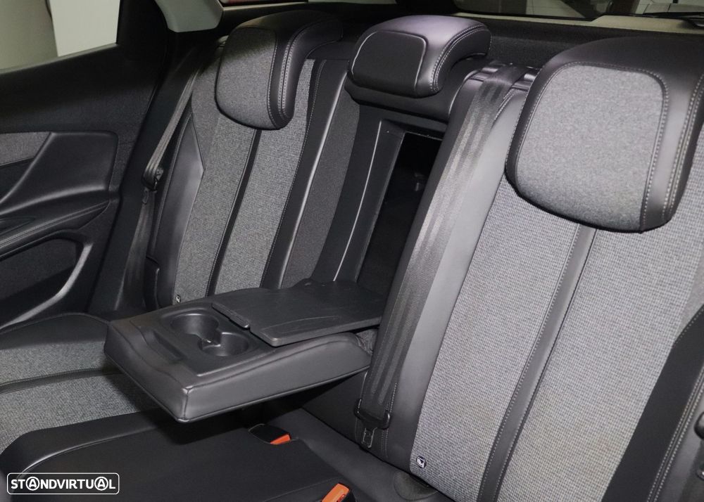 Peugeot 3008 1.5 BlueHDi Allure Pack EAT8 - 38