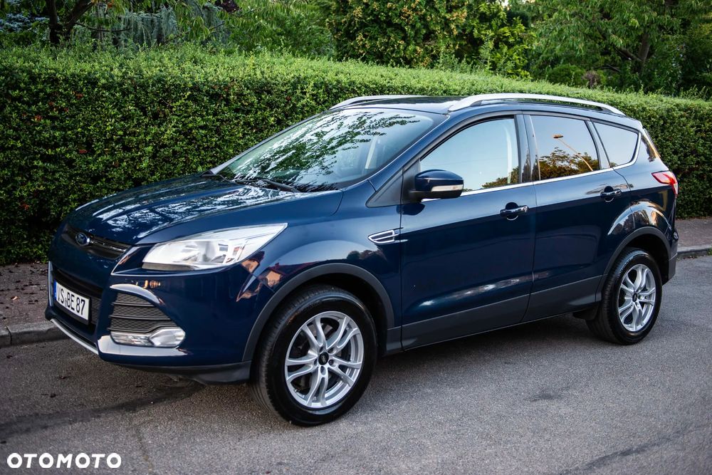 Ford Kuga 2.0 TDCi 2x4 Titanium - 3