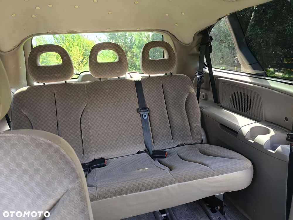 Chrysler Grand Voyager 2.8 CRD LX - 10
