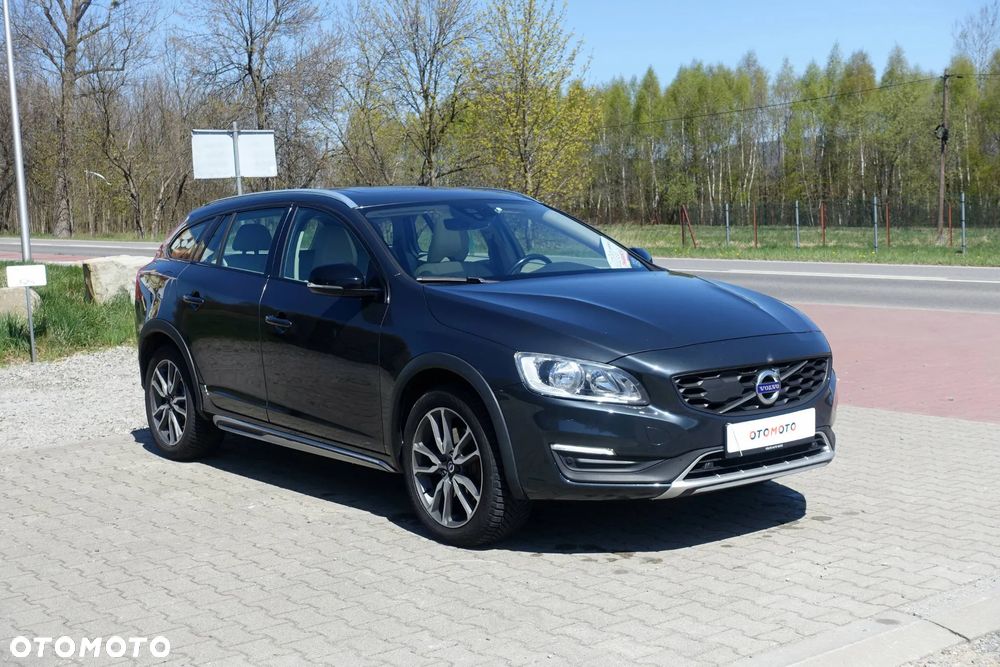 Volvo V60 Cross Country D4 Geartronic Summum - 3