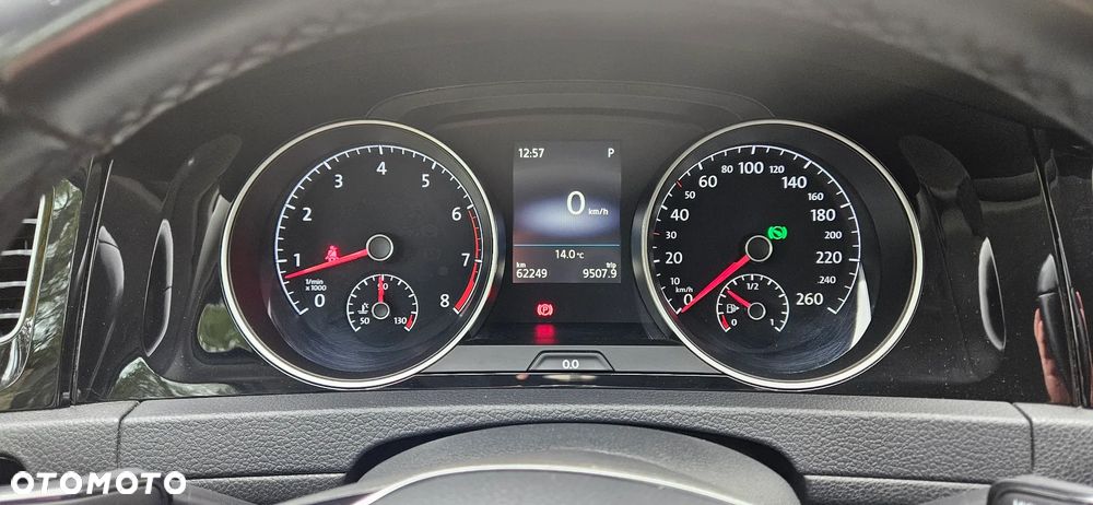 Volkswagen Golf - 11