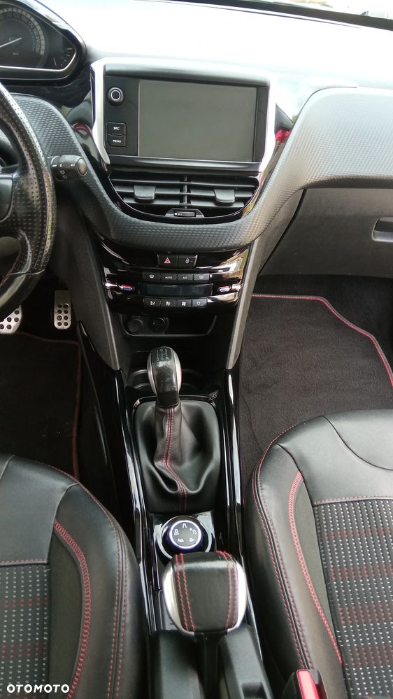 Peugeot 2008 PureTech 110 Stop&Start GT-Line Edition - 20