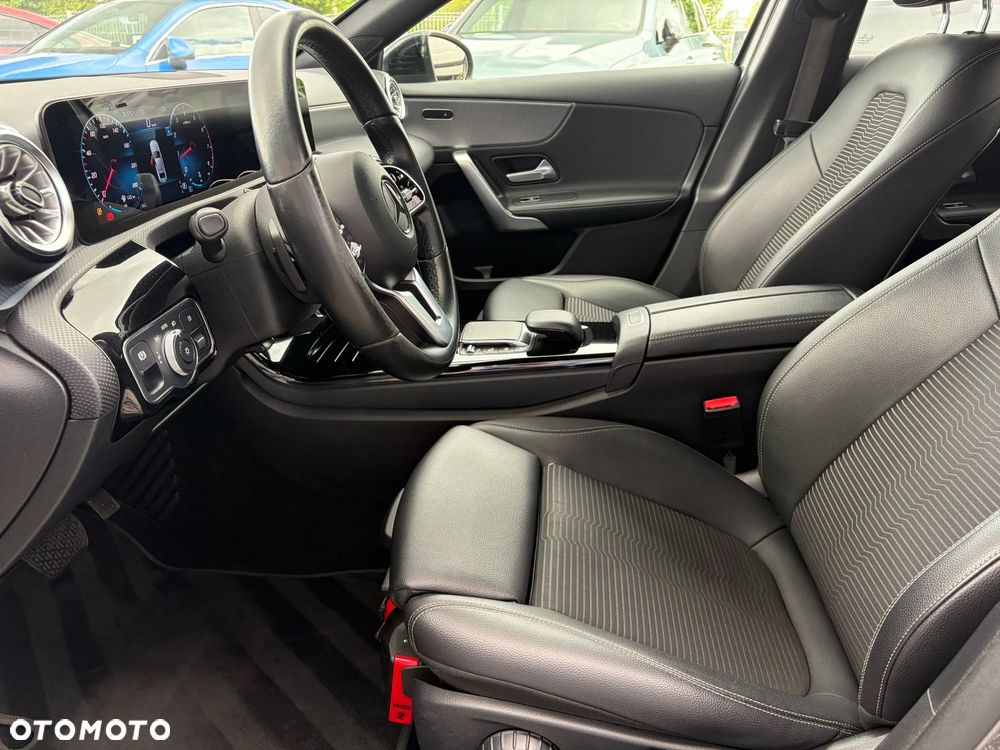 Mercedes-Benz Klasa A 180 Progressive 7G-DCT - 11