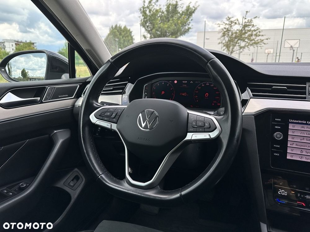 Volkswagen Passat 2.0 TSI Elegance DSG - 22