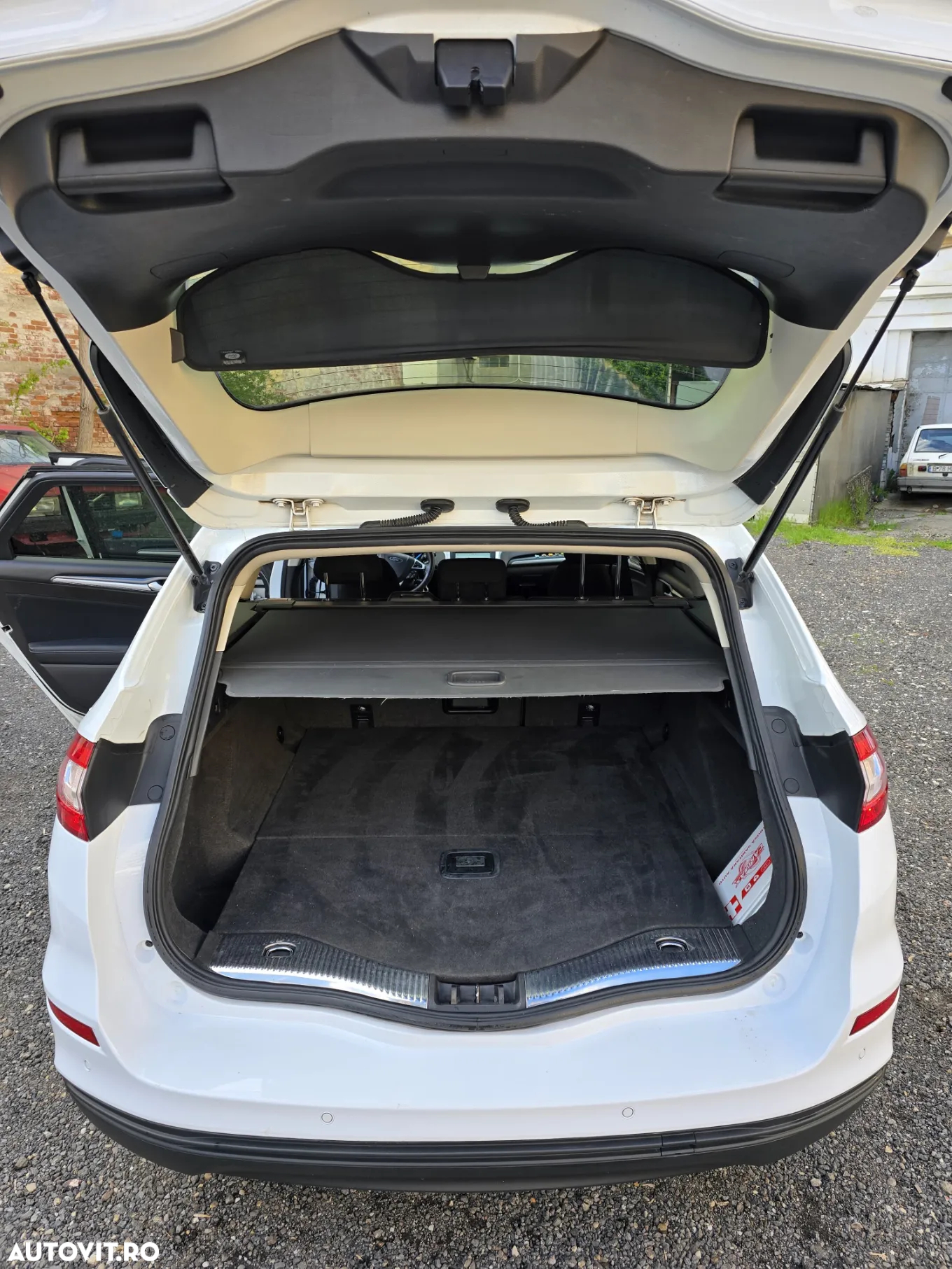 Ford Mondeo 2.0 TDCi Powershift Business - 15