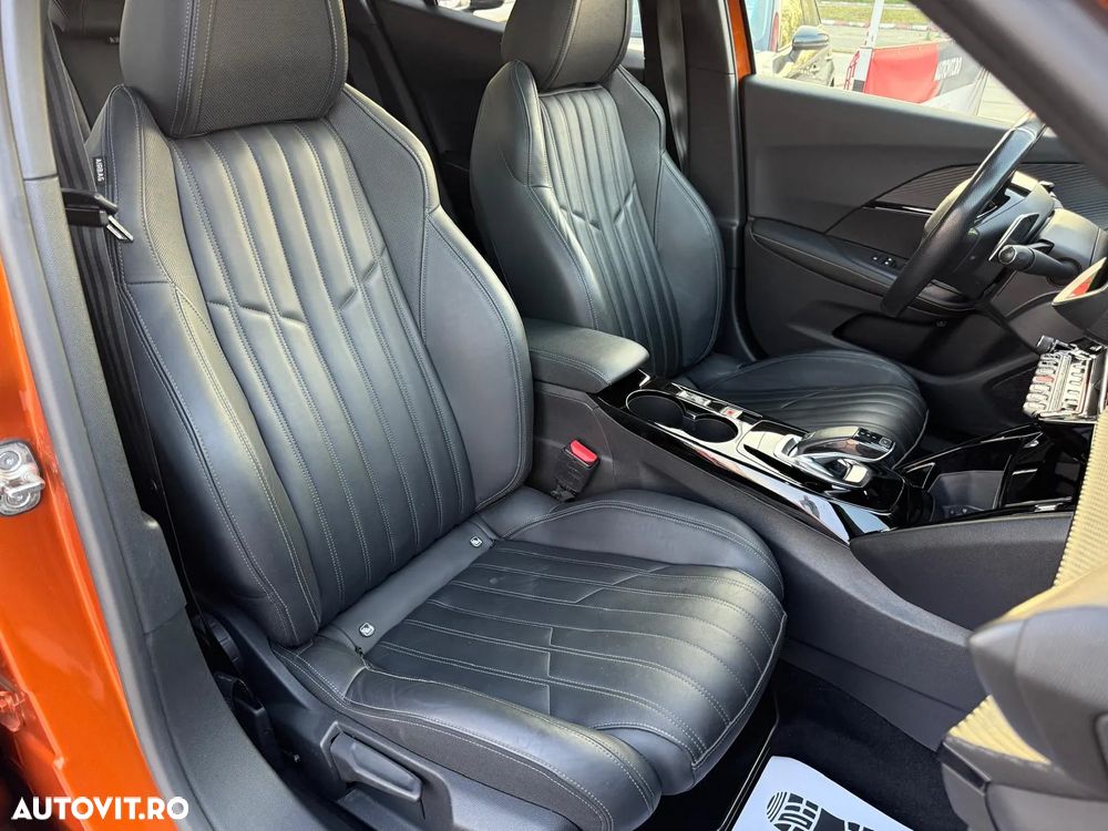 Peugeot 2008 1.2 L PureTech STT EAT8 GT - 18