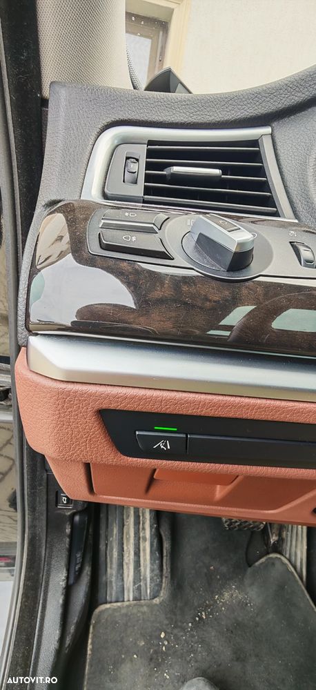 BMW Seria 5 530d Aut. - 13