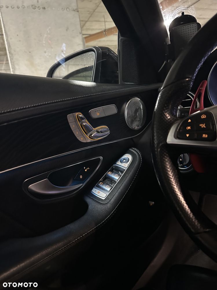 Mercedes-Benz Klasa C AMG 43 4-Matic - 16