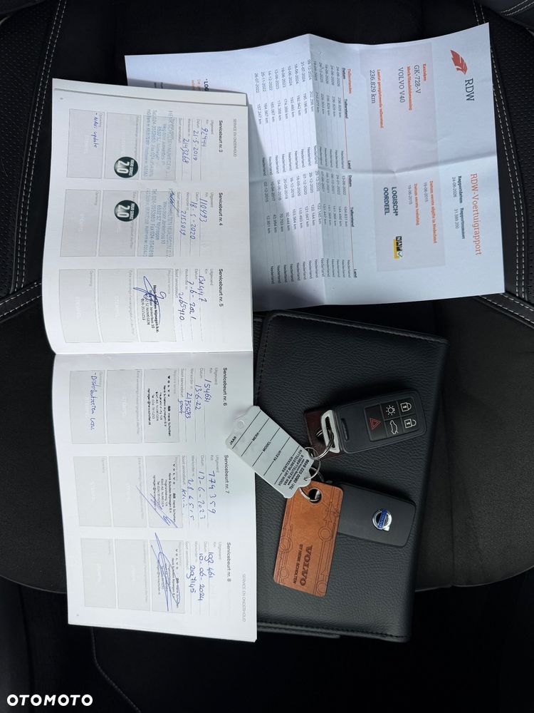 Volvo V40 D2 Drive-E R-Design Momentum - 38