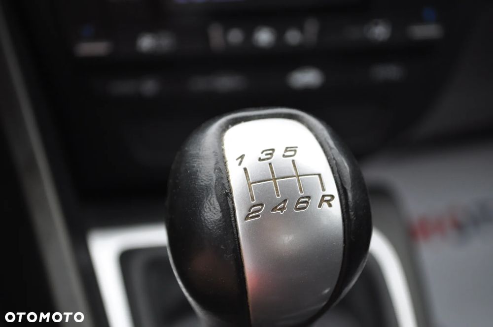 Honda Civic 1.8 i-VTEC Sport - 33