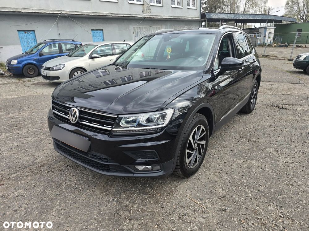 Volkswagen Tiguan ver-2-0-tdi-scr-bluemotion-technology-dsg-trendline - 1