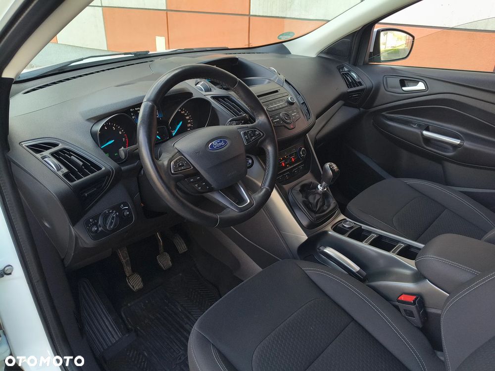 Ford Kuga 1.5 EcoBoost 2x4 Trend - 8