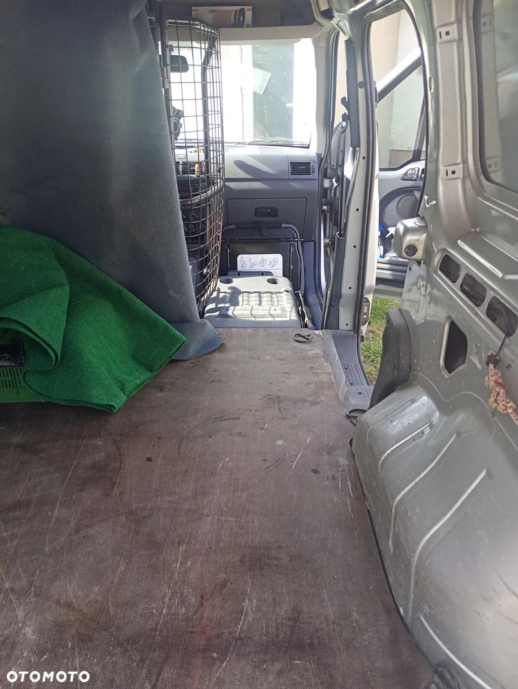 Ford Transit Connect - 10