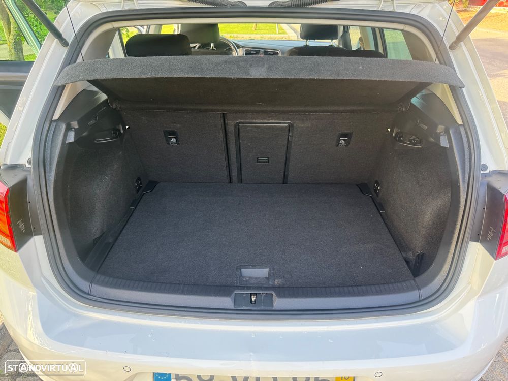 VW Golf - 12