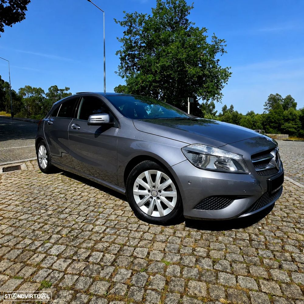 Mercedes-Benz A 200 (BlueEFFICIENCY) - 1