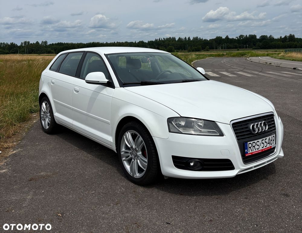Audi A3 Sportback 1.6 TDI DPF Attraction - 3