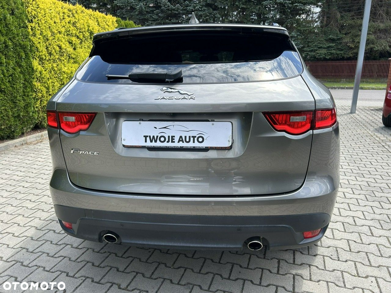 Jaguar F-Pace 2.0 i4P AWD Prestige - 11