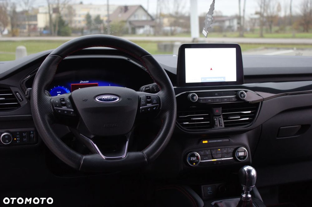 Ford Kuga 2.0 TDCi 2x4 ST-Line - 24