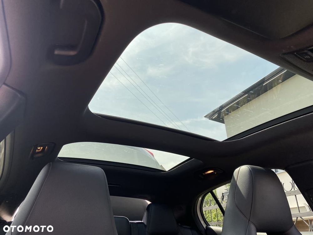 Mercedes-Benz GLA 250 4-Matic AMG Line - 22